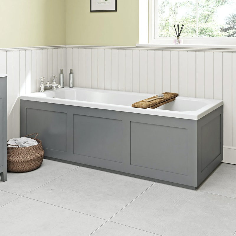 Paquete de paneles de ba??o de madera gris satinado Camberley de The Bath Co.